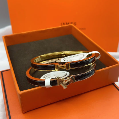 ¡®AuraJewelry¡¯CLASSIC HM CLIC BLACK 8MM ENAMEL BRACELET