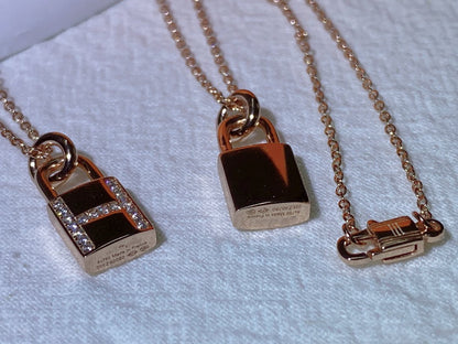 ¡®AuraJewelry¡¯HM ADVANCED NICHE LOCK HEAD NECKLACE DIAMONDS