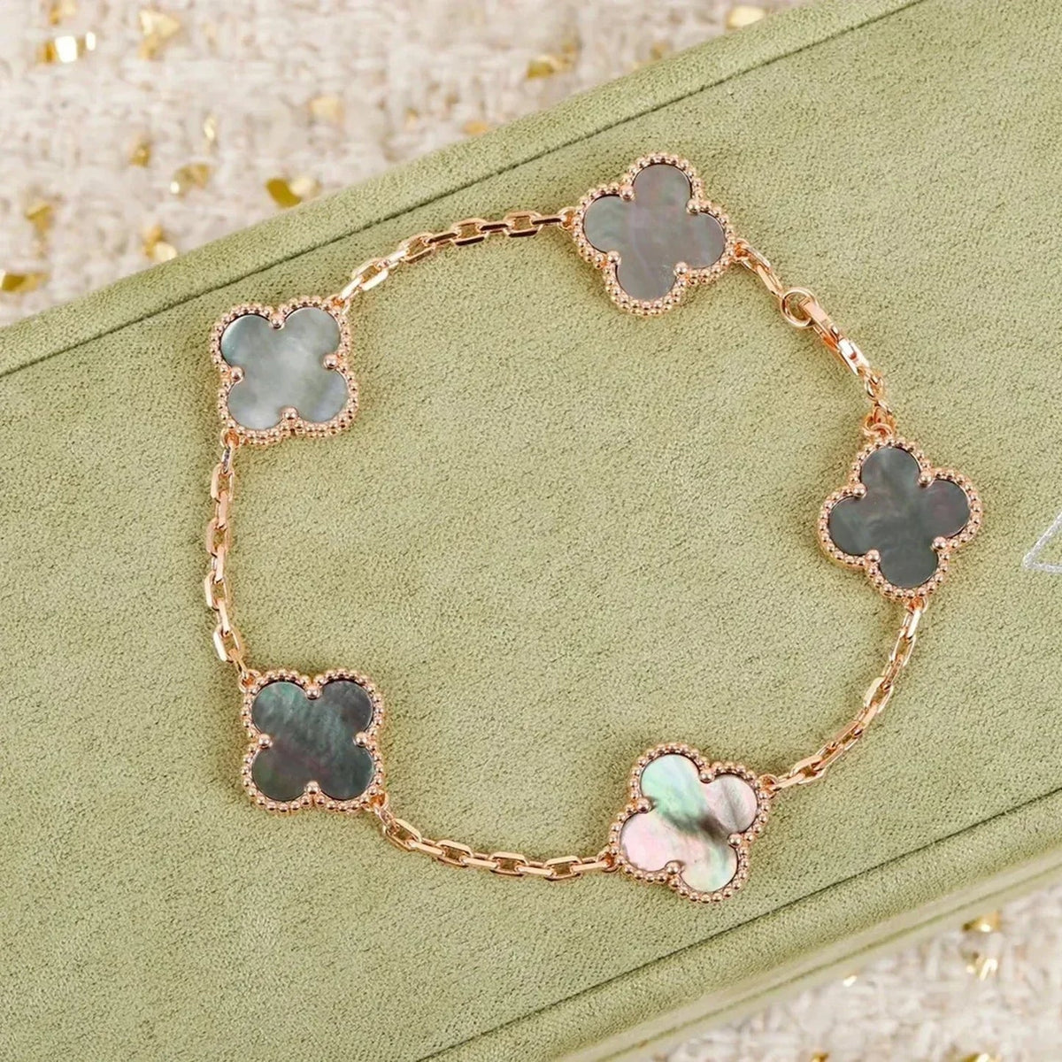 [AuraJewelry]New CLOVER 5 MOTIF GRAY MOP BRACELET COLLECTION