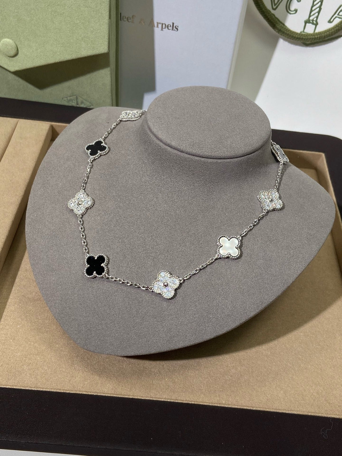 [AuraJewelry] 四つ葉のクローバー 10エレメンツ パンダ ダイヤモンド シルバー ネックレス