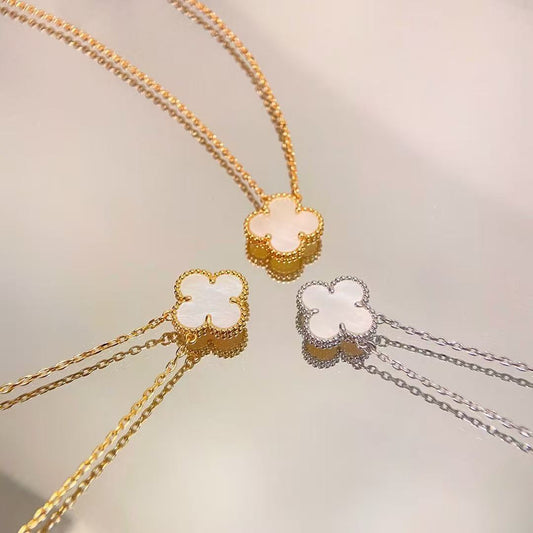 [AuraJewelry]CLOVER MINI 15MM WHITE MOTHER-OF-PEARL NECKLACE