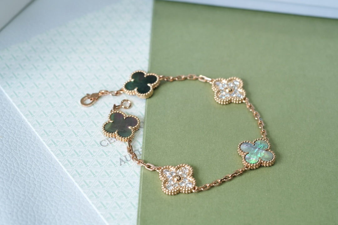 [AuraJewelry]New CLOVER 5 MOTIF GRAY MOP BRACELET COLLECTION