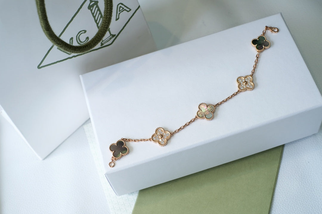 [AuraJewelry]New CLOVER 5 MOTIF GRAY MOP BRACELET COLLECTION
