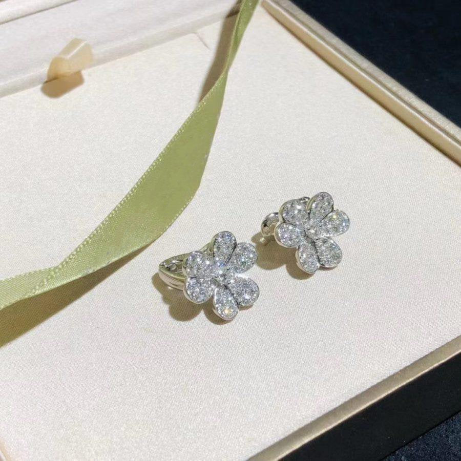¡®AuraJewelry¡¯FRIVOLE SILVER FLOWER DIAMOND EARRINGS