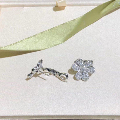 ¡®AuraJewelry¡¯FRIVOLE SILVER FLOWER DIAMOND EARRINGS
