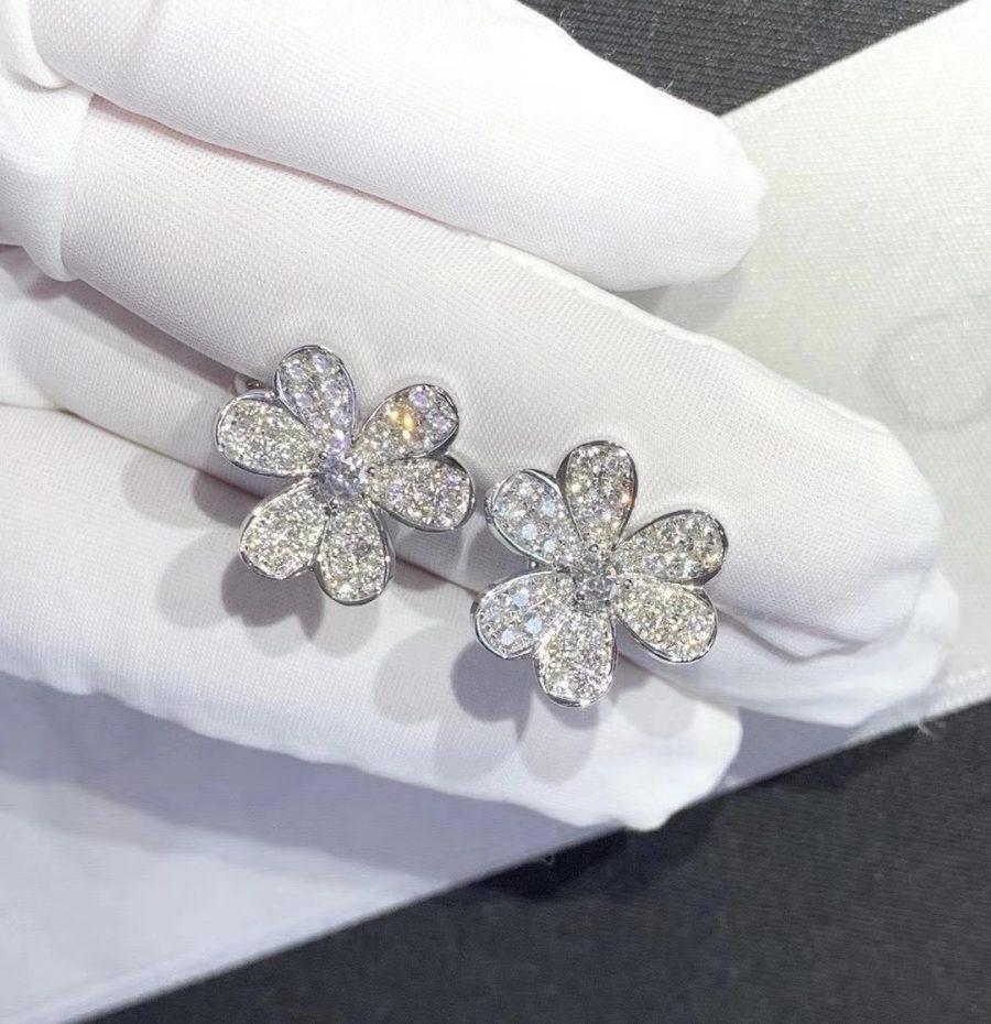 ¡®AuraJewelry¡¯FRIVOLE SILVER FLOWER DIAMOND EARRINGS